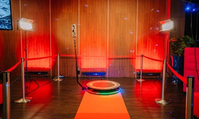 1, 2, or 3-Hour 360 Degree Rotating Photobooth Hire