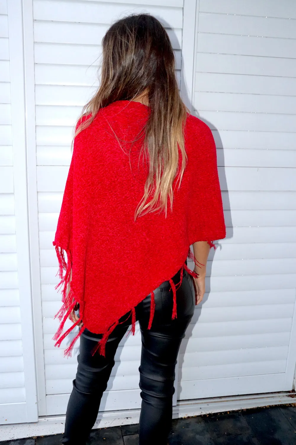 Heartland Poncho In Cherry Red