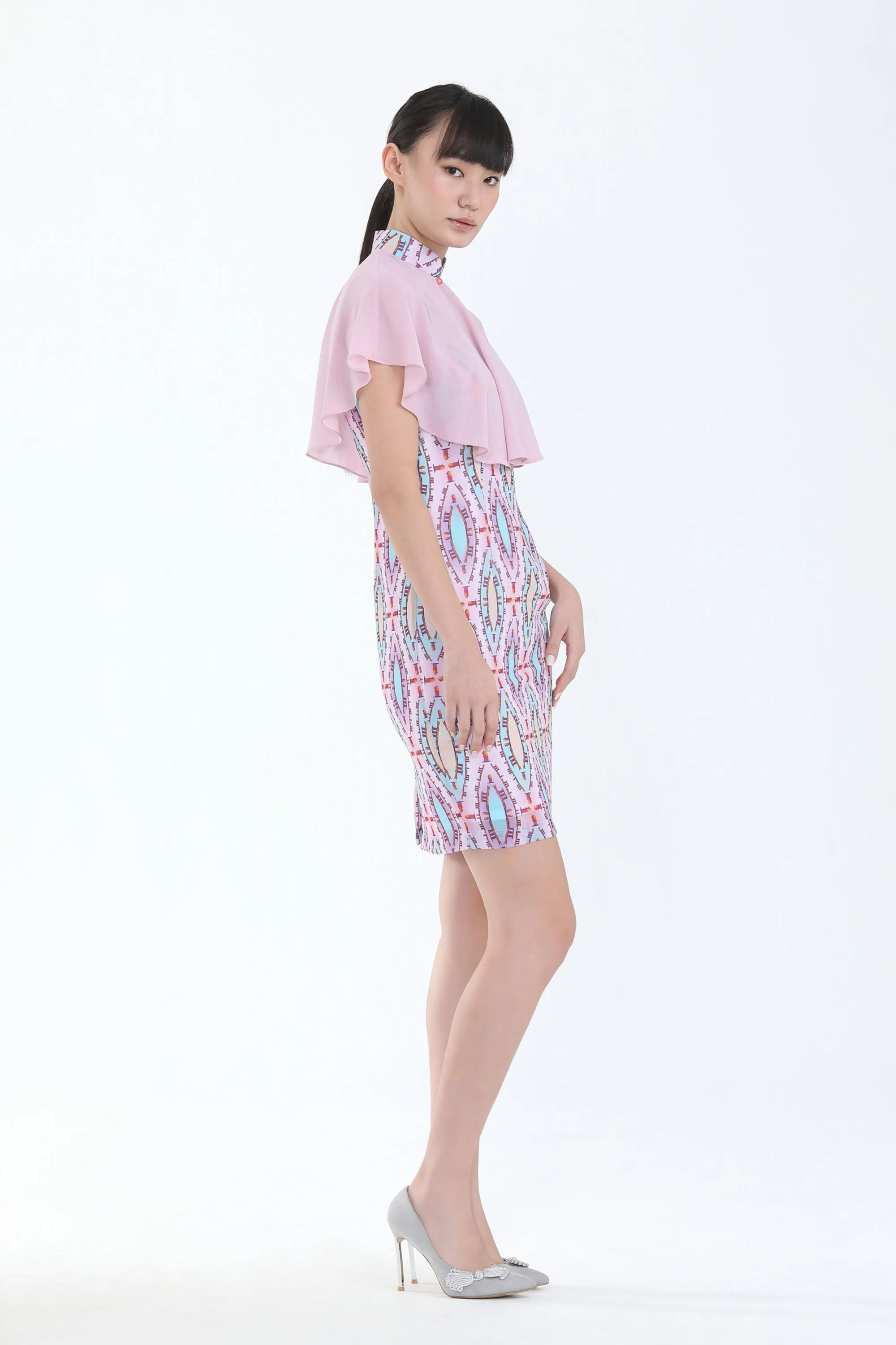 Kate Marina Bay Sands Vertical Print Chiffon Cape Dress (Pink)