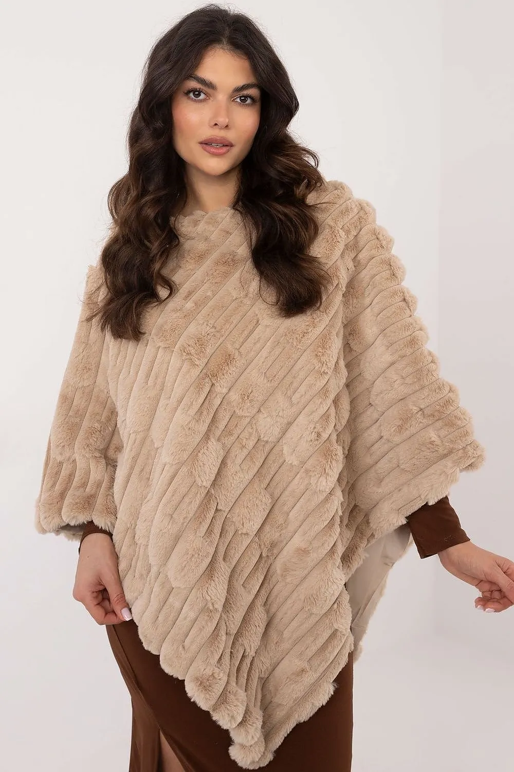 Poncho model 203664 AT