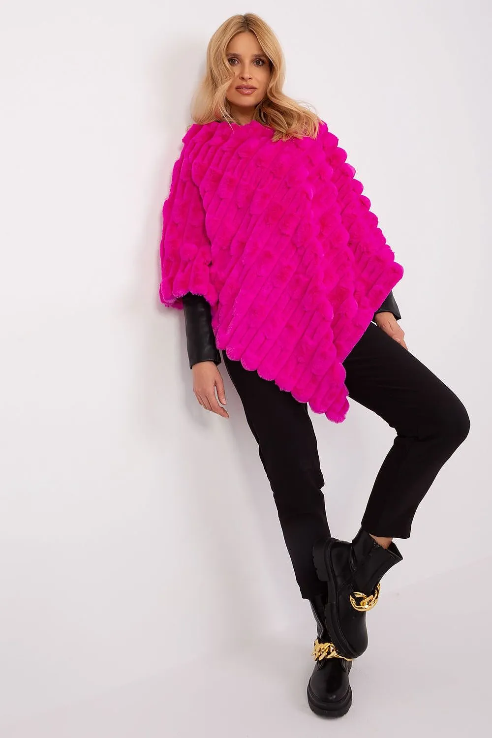 Poncho model 203664 AT