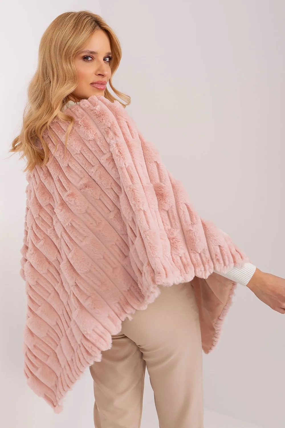 Poncho model 203664 AT