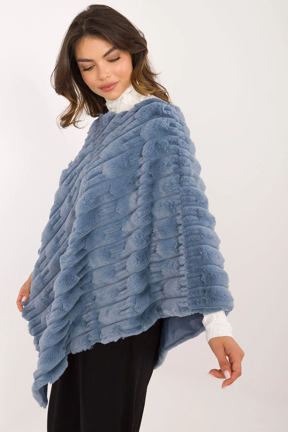 Poncho model 203664 AT