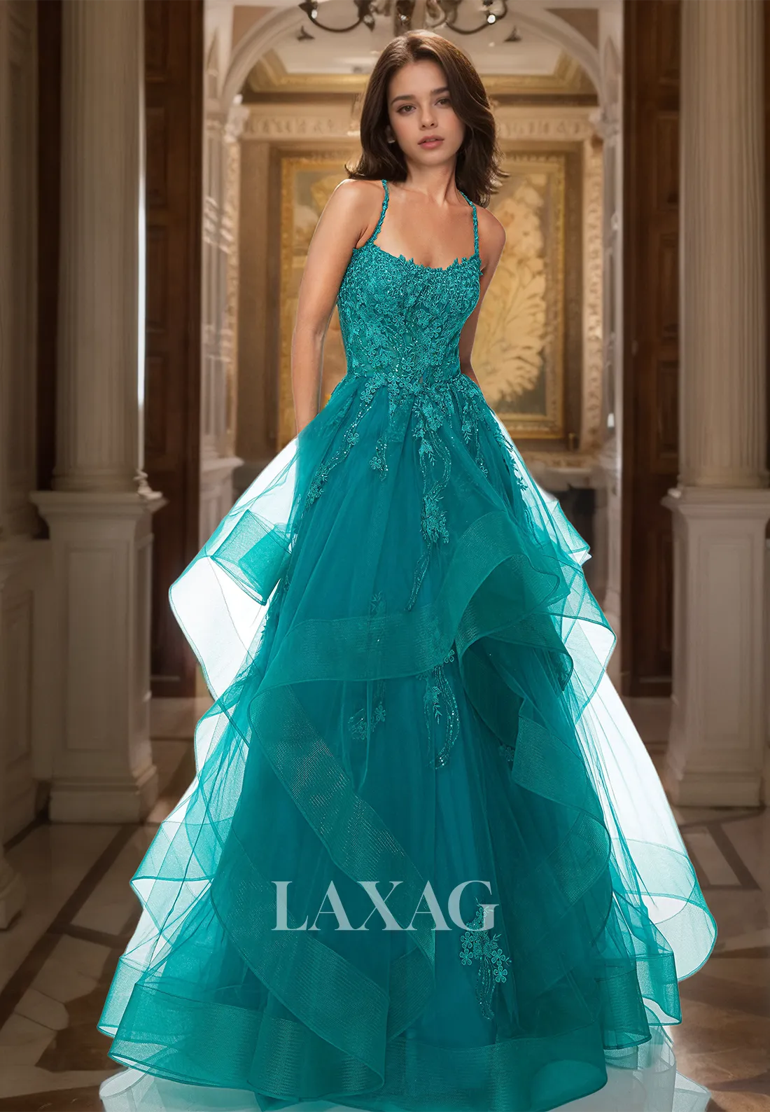 Spaghetti Straps Sleeveless Pleated Tiered Party Gowns Scoop-Neck Applique Beaded A-Line Prom Dress