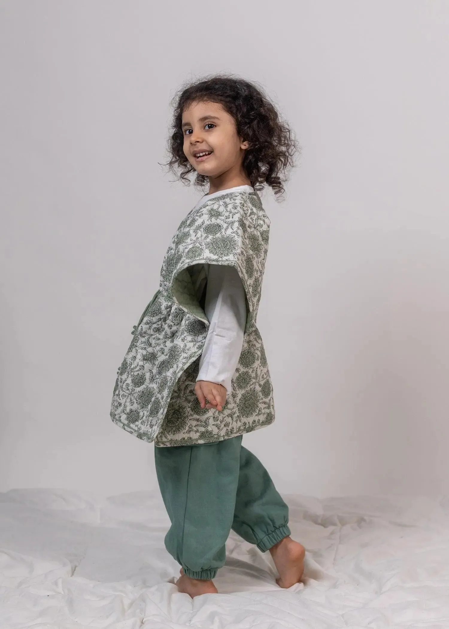 Sunflower Jaal Olive Cotton Quilted Poncho Girls (2-14 Yrs)