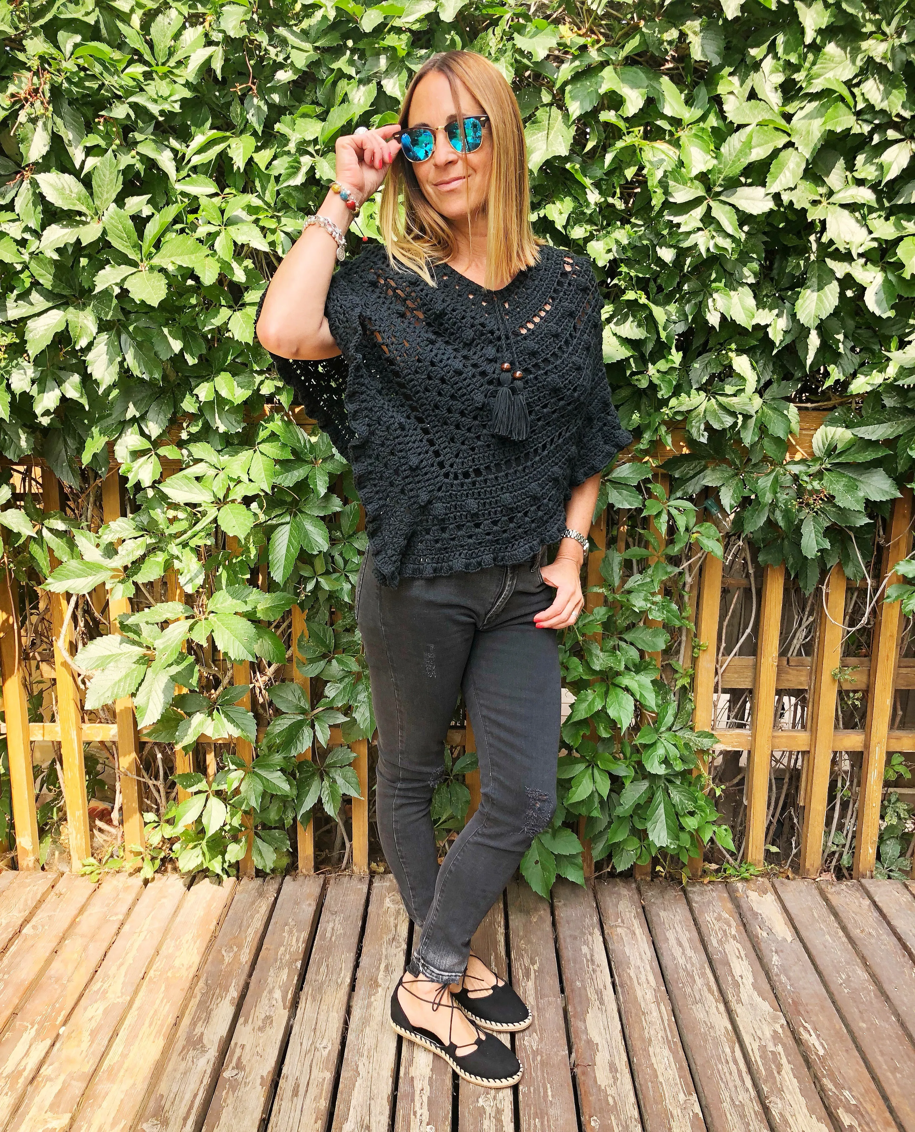 The Crochet Poncho. Maison Corazon by Otros Vientos.