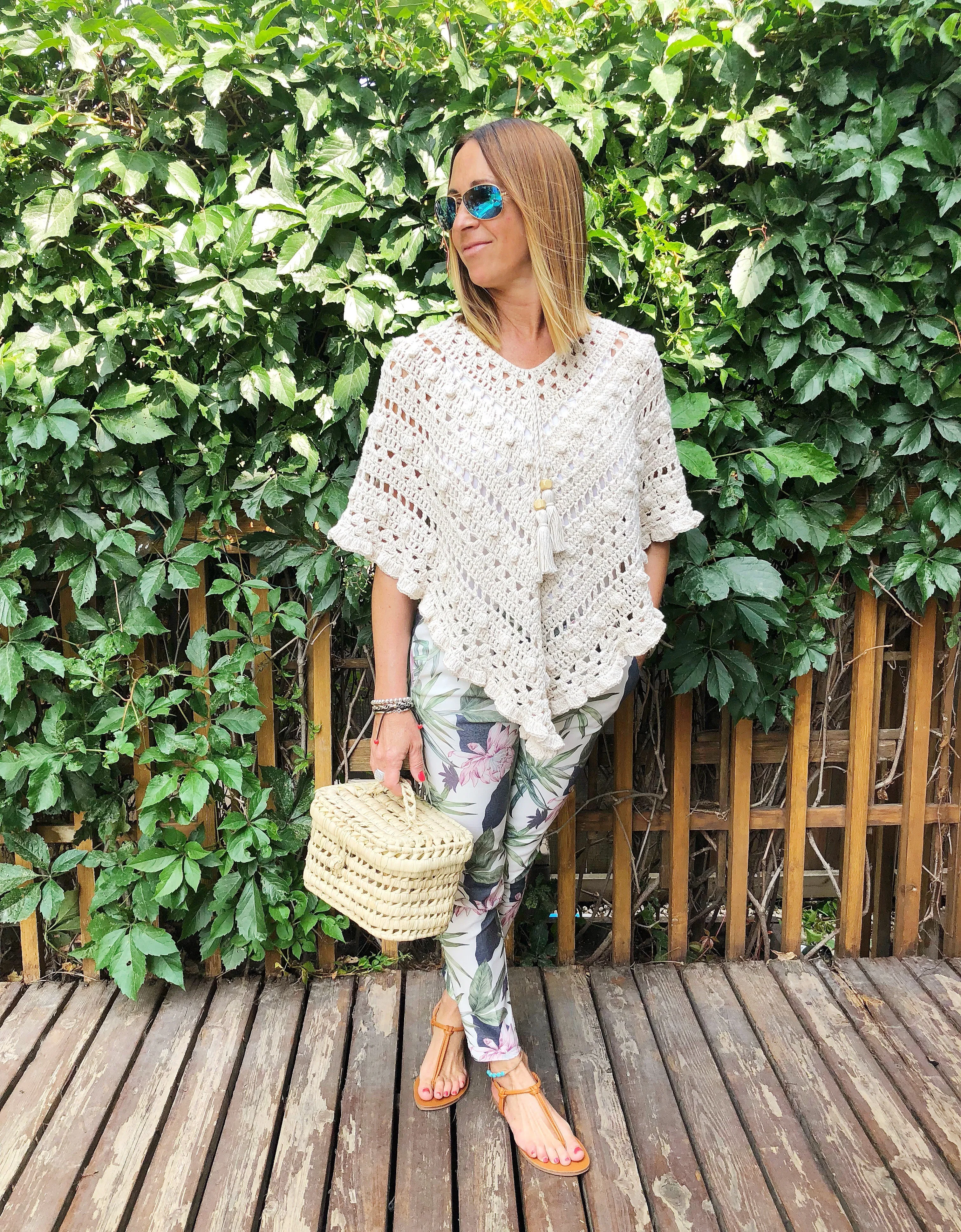 The Crochet Poncho. Maison Corazon by Otros Vientos.