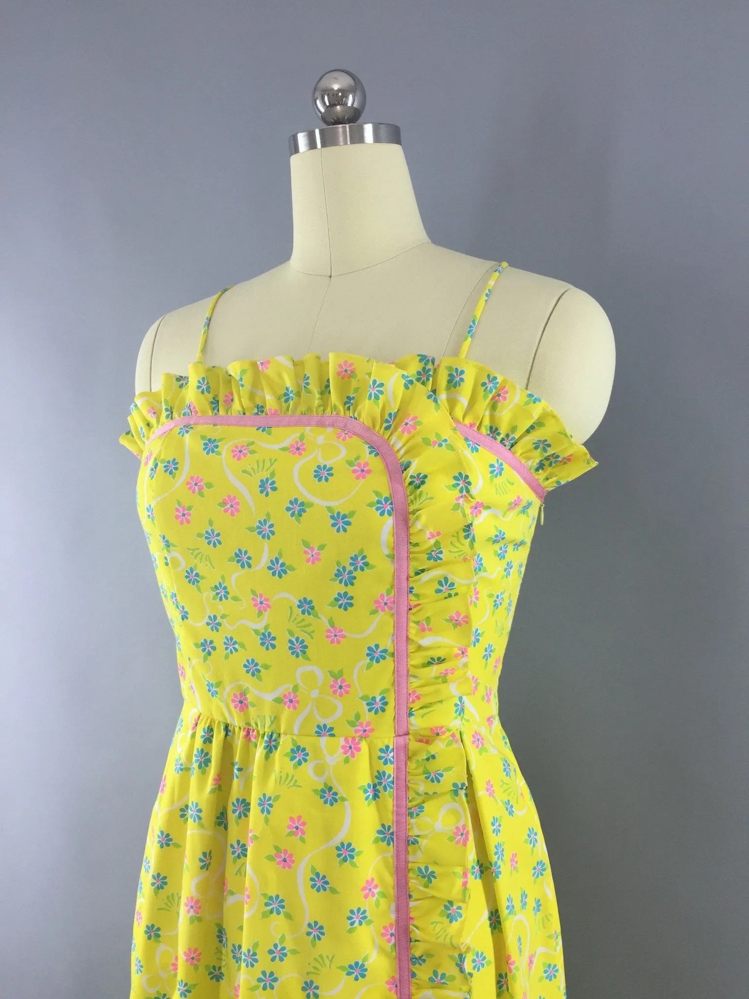 Vintage 1960s Lilly Pulitzer Dress / The Lilly Yellow Floral Print Maxi Dress